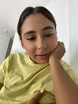 MelodyRey   online show from May 11, 2026, 1:51 am