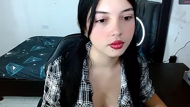 Snapshot of veleria_allurin chatting on April 29, 2026, 4:22 pm veleria allurin online show from April 29, 2026, 4:22 pm