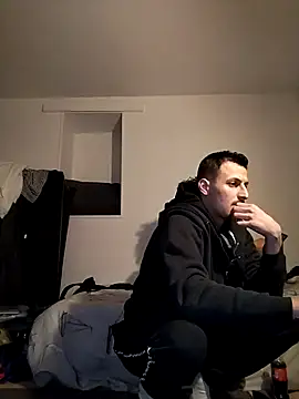 lateex77 online show from March 19, 2026, 5:40 am