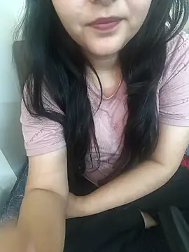 Snapshot of neelam_rawat chatting on May 14, 2026, 6:43 am neelam rawat online show from May 14, 2026, 6:43 am