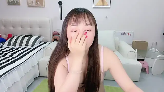 shuangshuang3 online show from April 20, 2026, 6:53 pm