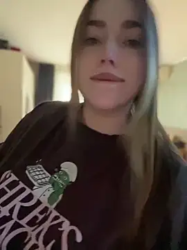 Snapshot of milana_millka chatting on March 21, 2026, 8:15 am milana millka online show from March 21, 2026, 8:15 am