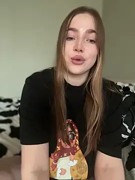 Snapshot of milana_millka chatting on March 25, 2026, 9:52 am milana millka online show from March 25, 2026, 9:52 am