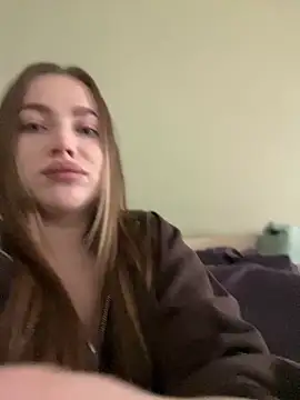 Snapshot of milana_millka chatting on March 20, 2026, 11:44 am milana millka online show from March 20, 2026, 11:44 am