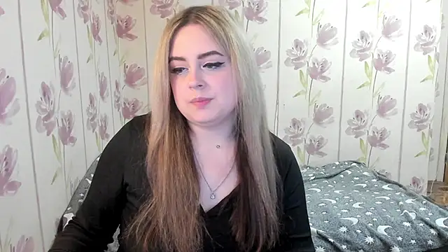 Snapshot of Agathameoww chatting on June 11, 2026, 10:18 pm Agathameoww online show from June 11, 2026, 10:18 pm