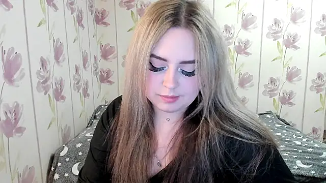 Snapshot of Agathameoww chatting on June 10, 2026, 10:22 pm Agathameoww online show from June 10, 2026, 10:22 pm