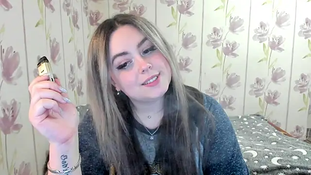 Agathameoww online show from April 26, 2026, 1:14 am