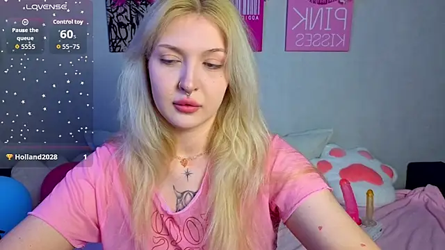BlondieSummer online show from June 12, 2026, 6:16 pm