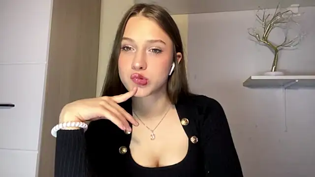 AssumingPail online show from April 3, 2026, 4:24 pm