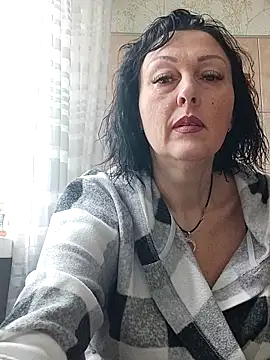 HelgaDennis online show from March 29, 2026, 5:53 am