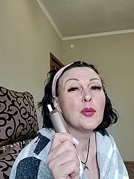 HelgaDennis online show from May 9, 2026, 10:29 am