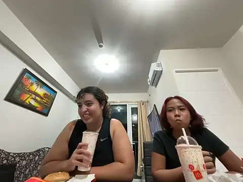 misscutee online show from April 28, 2026, 3:49 pm