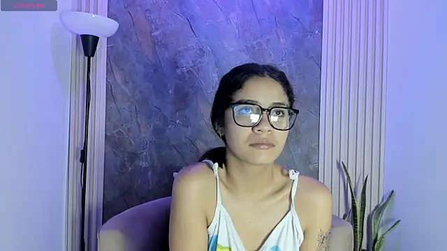 Snapshot of alina_sauvage chatting on May 30, 2026, 11:27 am alina sauvage online show from May 30, 2026, 11:27 am