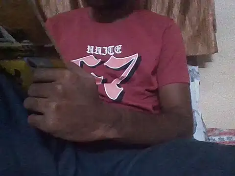 Snapshot of bulls_eye35 chatting on April 15, 2026, 5:13 am bulls eye35 online show from April 15, 2026, 5:13 am
