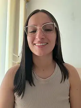 Silvia G online show from April 14, 2026, 2:11 pm