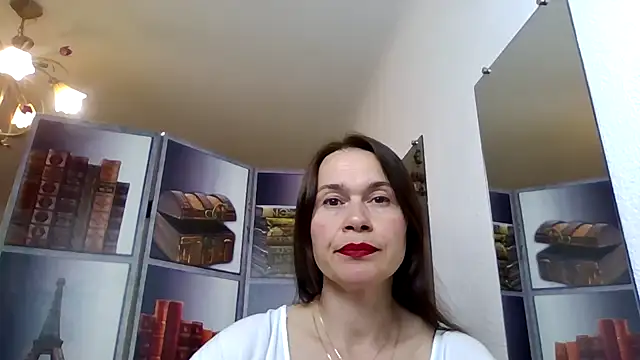 Snapshot of Selena_Moo chatting on May 8, 2026, 10:52 am Selena Moo online show from May 8, 2026, 10:52 am