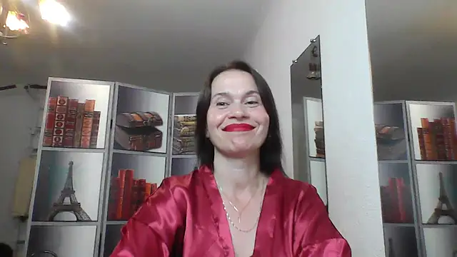 Selena Moo online show from June 19, 2026, 9:31 pm