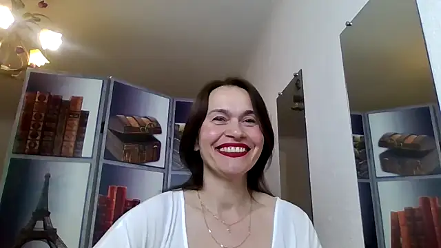 Snapshot of Selena_Moo chatting on April 30, 2026, 9:41 pm Selena Moo online show from April 30, 2026, 9:41 pm