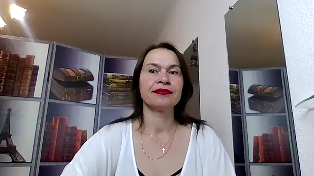 Selena Moo online show from May 17, 2026, 3:12 pm