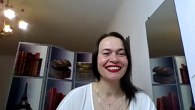 Snapshot of Selena_Moo chatting on April 22, 2026, 7:15 am Selena Moo online show from April 22, 2026, 7:15 am