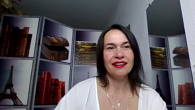 Snapshot of Selena_Moo chatting on April 18, 2026, 10:17 am Selena Moo online show from April 18, 2026, 10:17 am