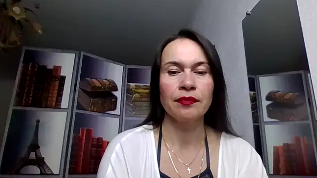 Snapshot of Selena_Moo chatting on April 19, 2026, 11:44 am Selena Moo online show from April 19, 2026, 11:44 am