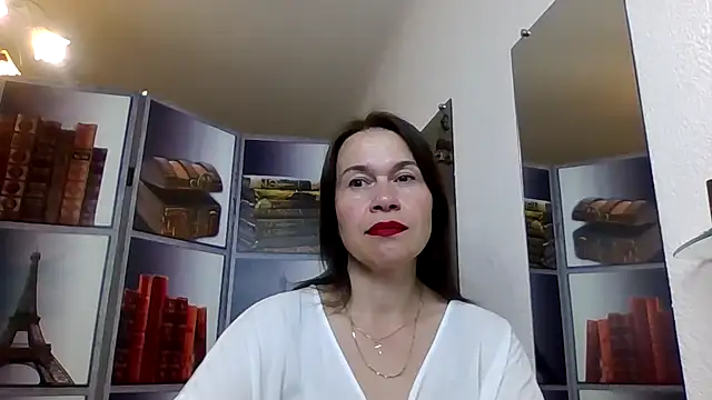 Selena Moo online show from May 12, 2026, 8:10 am