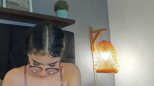 Snapshot of sofi_alix chatting on April 14, 2026, 7:52 pm sofi alix online show from April 14, 2026, 7:52 pm