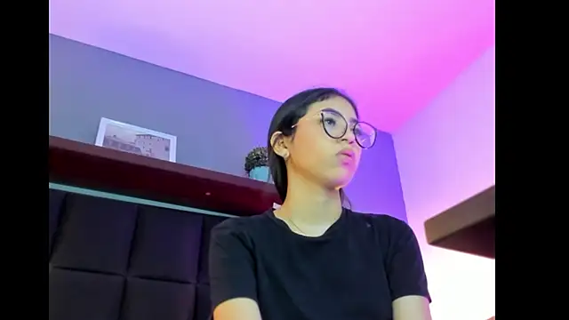 Snapshot of sofi_alix chatting on May 11, 2026, 7:00 pm sofi alix online show from May 11, 2026, 7:00 pm
