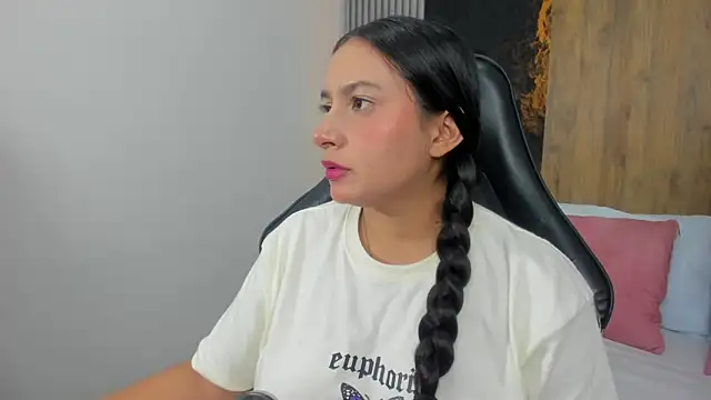Snapshot of kira_relish chatting on May 8, 2026, 12:42 pm kira relish online show from May 8, 2026, 12:42 pm