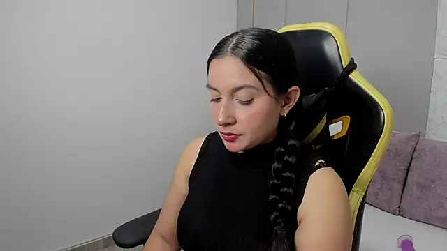 Snapshot of kira_relish chatting on April 29, 2026, 12:42 pm kira relish online show from April 29, 2026, 12:42 pm