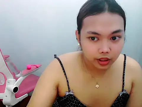 Snapshot of Gel_Huge_Butt chatting on April 28, 2026, 10:47 pm Gel Huge Butt online show from April 28, 2026, 10:47 pm