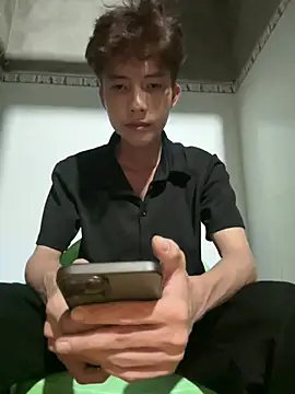 Nguyencuong1999 online show from May 12, 2026, 7:20 pm