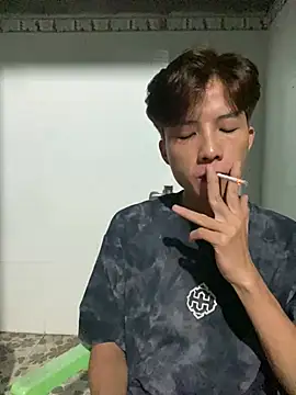 Nguyencuong1999 online show from May 16, 2026, 2:49 pm