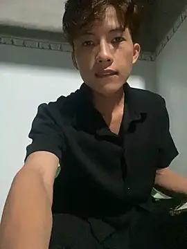 Nguyencuong1999 online show from May 14, 2026, 1:08 pm