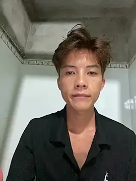 Nguyencuong1999 online show from May 17, 2026, 10:15 am