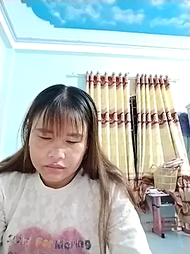 Moubie1 online show from May 2, 2026, 3:06 pm