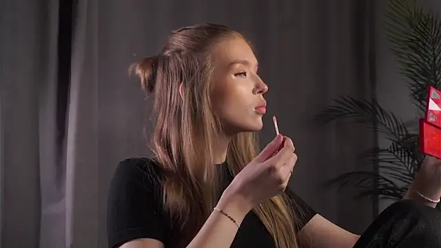 Snapshot of BarbMontilla chatting on March 30, 2026, 11:22 am BarbMontilla online show from March 30, 2026, 11:22 am