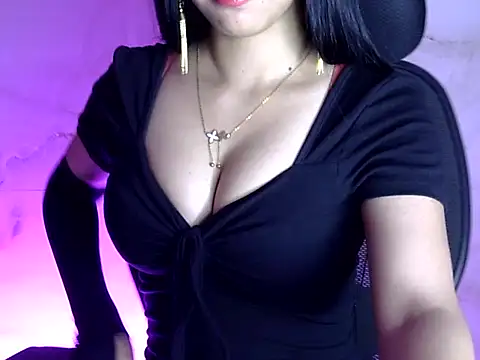 Snapshot of Anaya_singh chatting on April 2, 2026, 2:35 pm Anaya singh online show from April 2, 2026, 2:35 pm