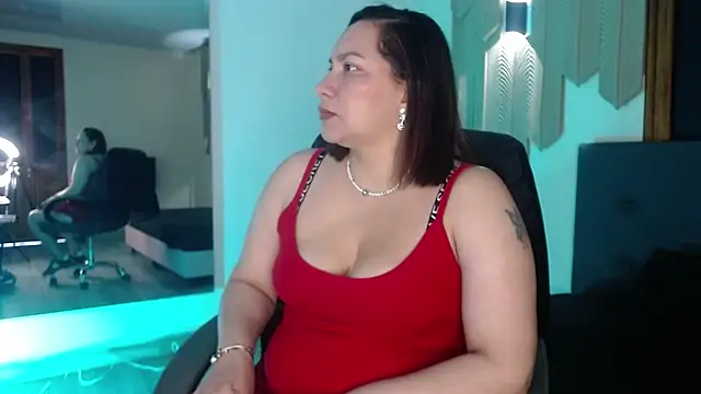 mia coral1 online show from April 11, 2026, 10:24 pm