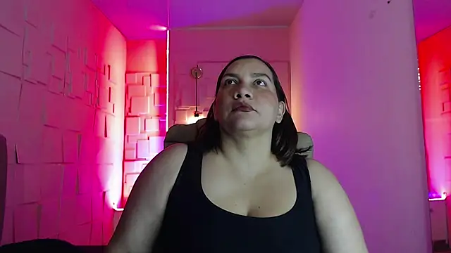 mia coral1 online show from May 1, 2026, 9:53 pm
