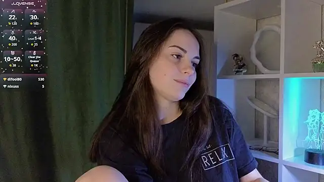 dark honey  online show from May 1, 2026, 4:01 pm