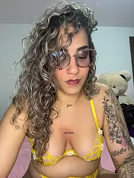 Snapshot of Melina-54 chatting on June 2, 2026, 10:10 pm Melina-54 online show from June 2, 2026, 10:10 pm