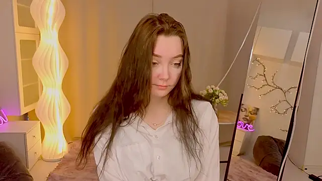 KaraNeagle online show from April 28, 2026, 6:07 am