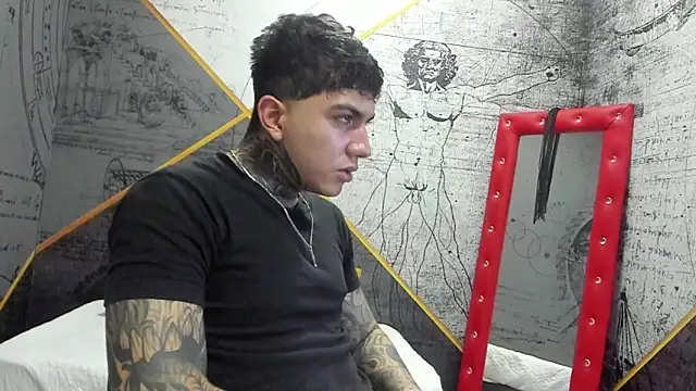 Snapshot of Gury_tattoo chatting on April 16, 2026, 5:47 pm Gury tattoo online show from April 16, 2026, 5:47 pm