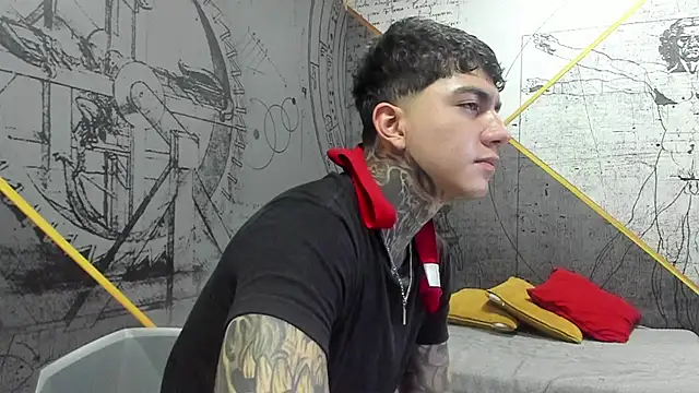 Snapshot of Gury_tattoo chatting on April 22, 2026, 5:20 pm Gury tattoo online show from April 22, 2026, 5:20 pm