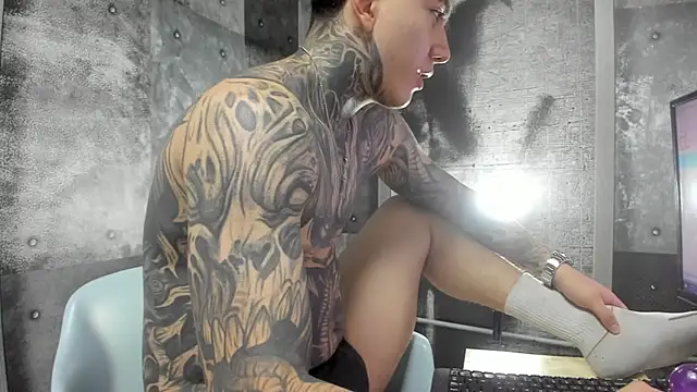 Gury tattoo online show from May 13, 2026, 10:39 pm