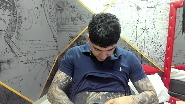 Snapshot of Gury_tattoo chatting on April 18, 2026, 7:58 pm Gury tattoo online show from April 18, 2026, 7:58 pm