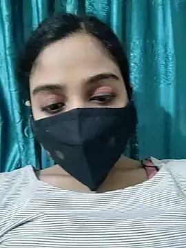 Snapshot of ALIZA_FENDY chatting on April 18, 2026, 5:37 pm ALIZA FENDY online show from April 18, 2026, 5:37 pm