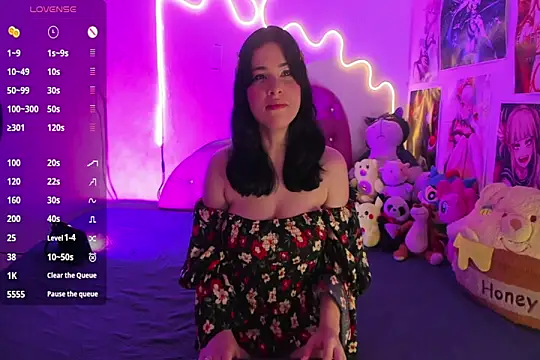 Snapshot of corina__pink chatting on June 5, 2026, 5:23 am corina pink online show from June 5, 2026, 5:23 am
